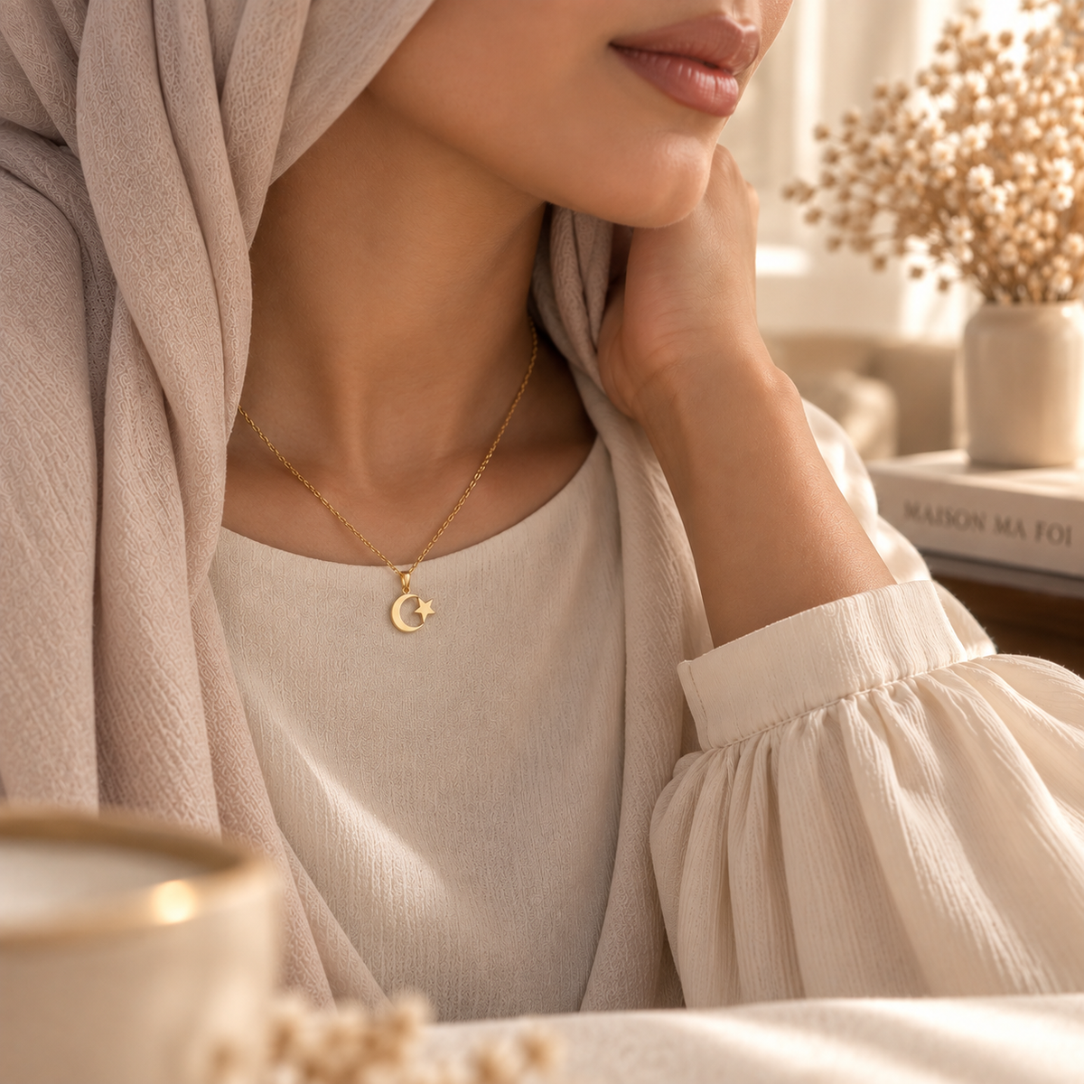 Collier Croissant et Étoile ajouré – détail du pendentif